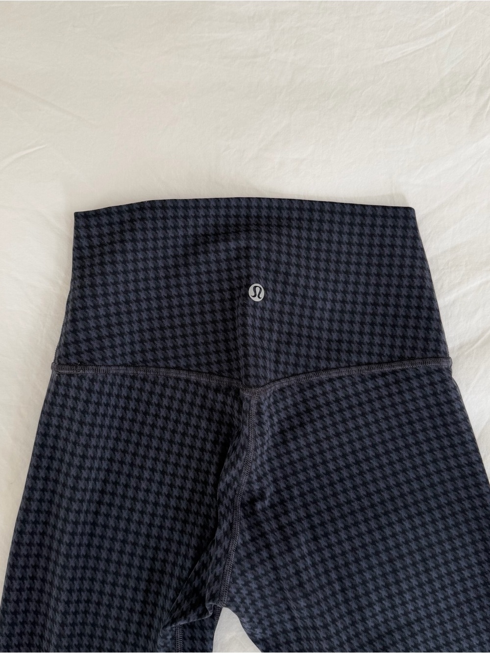Lululemon Houndstooth Align Leggings - Picture 3 of 3